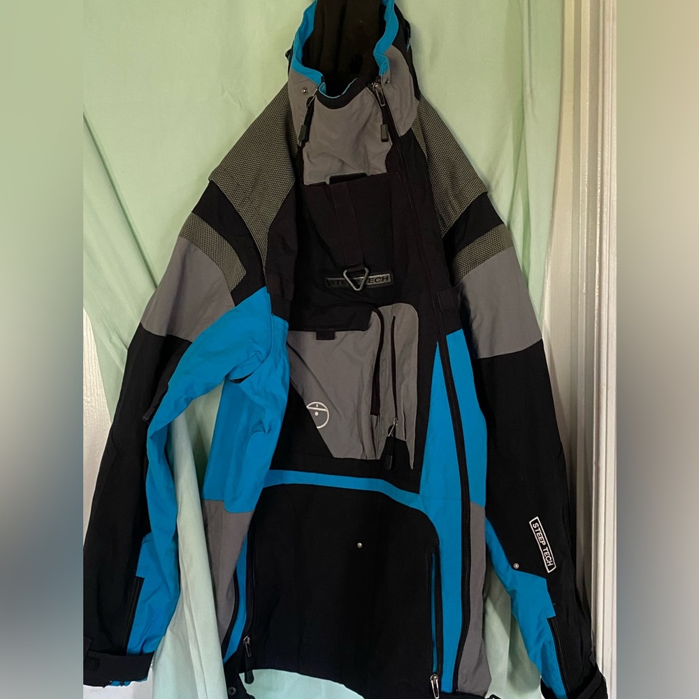 Super rare blue/Teal dolomite transformer one of only a few. Superb condition